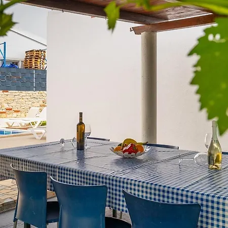 House Marlena * Πούλα