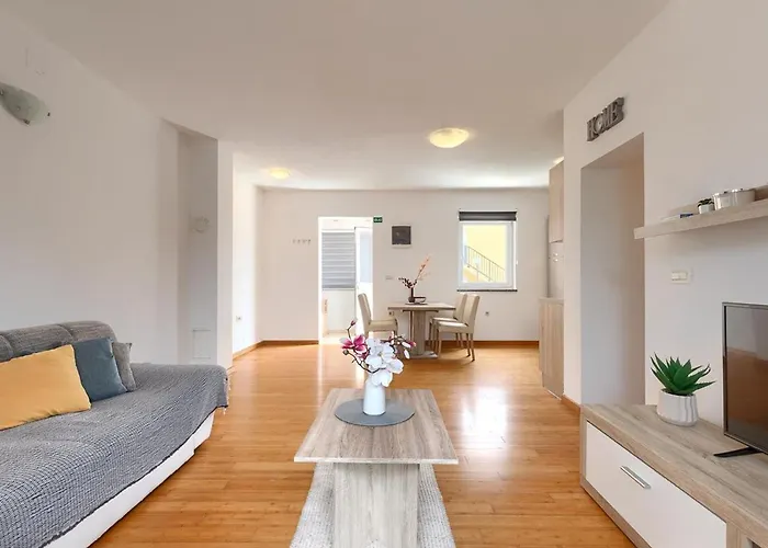 House Marlena Σπίτι διακοπών Πούλα