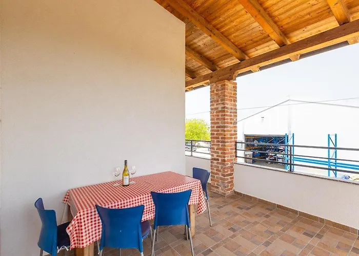 House Marlena 度假居