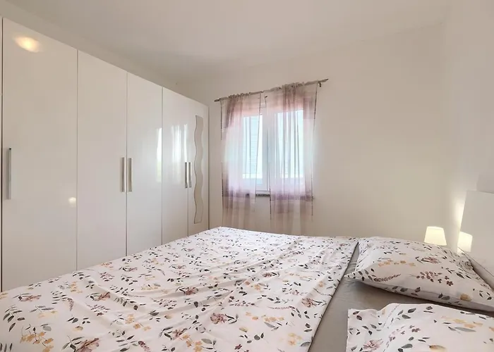 度假居 House Marlena *